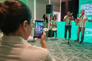 (ΒΙΝΤΕΟ) Show... από τους τυμπανιστές