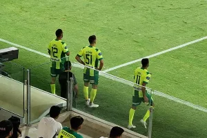 Τριπλή κίνηση από Όλτρα