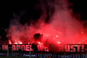 Πορτοκαλί/"Γιατί η έδρα μας έχει λυγίσει γίγαντες"
