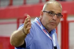 Προεδρικό κάλεσμα στον... ερυθρόλευκο κόσμο!