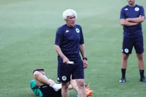 Νικολογιάννης: «Πιο πιθανό το 4-3-3 - Έχει μελετήσει πολύ τον Παναθηναϊκό η Σλάβια»