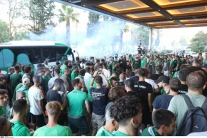 «Πράσινη» παράνοια και «ντόπες» από 1500 οπαδούς του Παναθηναϊκού