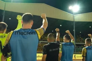 Το "ευχαριστώ" στους ΑΕΛίστες