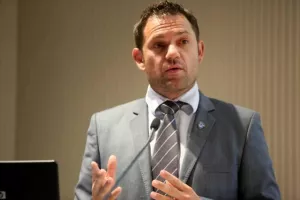 Σπύρος/"Αύριο τα νεότερα και σίγουρα θα έχει εξελίξεις"