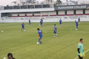 Η εντεκάδα της Ανόρθωσης με Χοφ