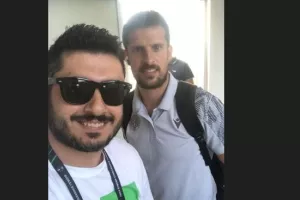 Mαζί με Μιραλάς!