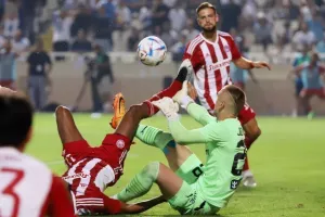 Απόλλων - Ολυμπιακός: Δεν κέρδισε, δεν έχασε, μπορεί να προκριθεί... (φώτος)