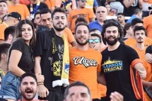 ΦΩΤΟΣ/Οι ΑΠΟΕΛίστες στο ΓΣΠ