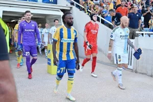 AΠΟΕΛ - Djurgårdens: Πήγε για ΘΡΥΛΙΚΗ ανατροπή, έμεινε... στα μισά (φώτος)