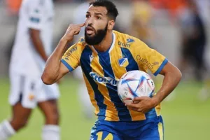 AΠΟΕΛ - Djurgårdens: Πήγε για ΘΡΥΛΙΚΗ ανατροπή, έμεινε... στα μισά (φώτος)