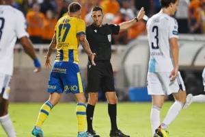 AΠΟΕΛ - Djurgårdens: Πήγε για ΘΡΥΛΙΚΗ ανατροπή, έμεινε... στα μισά (φώτος)
