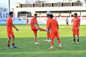 Καρμιώτισσα - Νέα Σαλαμίνα: Πρεμιέρα με το… δεξί με ερυθρόλευκες γκολάρες! (φώτος)