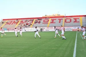 Καρμιώτισσα - Νέα Σαλαμίνα: Πρεμιέρα με το… δεξί με ερυθρόλευκες γκολάρες! (φώτος)