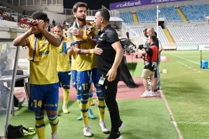 ΑΠΟΕΛ - Πάφος: Έβαλαν από ένα γκολ, ξεκίνησαν με "Χ" (φώτος)