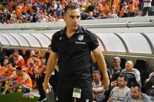 ΑΠΟΕΛ - Πάφος: Έβαλαν από ένα γκολ, ξεκίνησαν με "Χ" (φώτος)