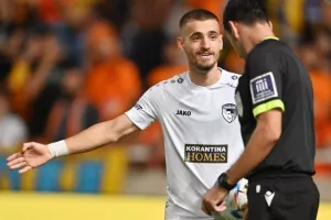 ΑΠΟΕΛ - Πάφος: Έβαλαν από ένα γκολ, ξεκίνησαν με "Χ" (φώτος)
