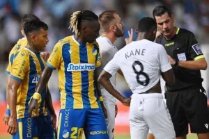 ΑΠΟΕΛ - Πάφος: Έβαλαν από ένα γκολ, ξεκίνησαν με "Χ" (φώτος)