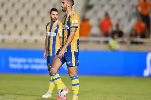 ΑΠΟΕΛ - Πάφος: Έβαλαν από ένα γκολ, ξεκίνησαν με "Χ" (φώτος)