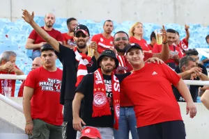 ΦΩΤΟΣ/Στα... κόκκινα η Βόρεια