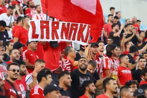 ΦΩΤΟΣ/Στα... κόκκινα η Βόρεια