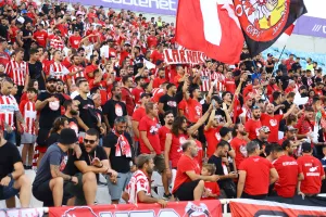 ΦΩΤΟΣ/Στα... κόκκινα η Βόρεια