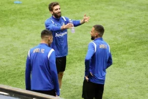 (ΒΙΝΤΕΟ/ΦΩΤΟΣ) Η... τελευταία του ΑΠΟΕΛ