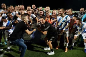 Απόλλων: Η απονομή στους σούπερ... πρωταθλητές! (βίντεο/φώτος)