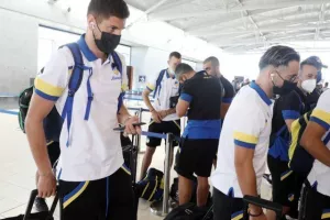 Στο αεροδρόμιο η αποστολή του ΑΠΟΕΛ (Φώτος/Βίντεο)