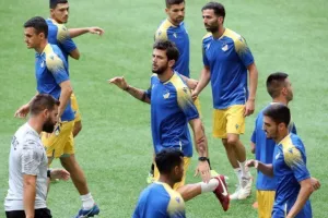 Η προπόνηση του ΑΠΟΕΛ στην Tele2 Arena (φώτος)