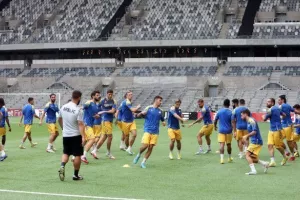 Η προπόνηση του ΑΠΟΕΛ στην Tele2 Arena (φώτος)