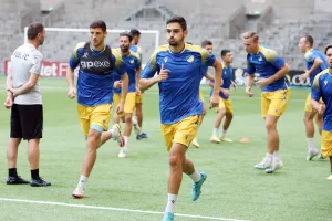 Η προπόνηση του ΑΠΟΕΛ στην Tele2 Arena (φώτος)