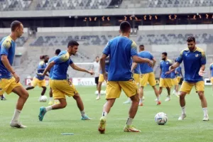 Η προπόνηση του ΑΠΟΕΛ στην Tele2 Arena (φώτος)