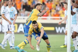 AΠΟΕΛ - Djurgårdens: Πήγε για ΘΡΥΛΙΚΗ ανατροπή, έμεινε... στα μισά (φώτος)
