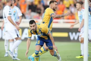 AΠΟΕΛ - Djurgårdens: Πήγε για ΘΡΥΛΙΚΗ ανατροπή, έμεινε... στα μισά (φώτος)