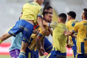 AΠΟΕΛ - Djurgårdens: Πήγε για ΘΡΥΛΙΚΗ ανατροπή, έμεινε... στα μισά (φώτος)