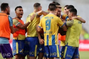AΠΟΕΛ - Djurgårdens: Πήγε για ΘΡΥΛΙΚΗ ανατροπή, έμεινε... στα μισά (φώτος)