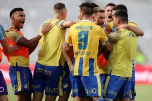 AΠΟΕΛ - Djurgårdens: Πήγε για ΘΡΥΛΙΚΗ ανατροπή, έμεινε... στα μισά (φώτος)