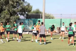 Πανέτοιμη η ΑΕΚ, ολοκλήρωσε για Ντνίπρο (βίντεο/φώτος)