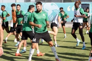 Πανέτοιμη η ΑΕΚ, ολοκλήρωσε για Ντνίπρο (βίντεο/φώτος)