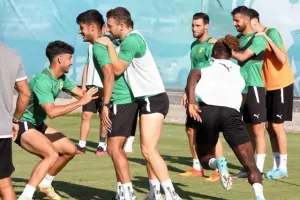 Πανέτοιμη η ΑΕΚ, ολοκλήρωσε για Ντνίπρο (βίντεο/φώτος)