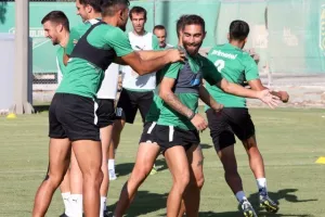 Πανέτοιμη η ΑΕΚ, ολοκλήρωσε για Ντνίπρο (βίντεο/φώτος)
