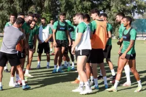 Πανέτοιμη η ΑΕΚ, ολοκλήρωσε για Ντνίπρο (βίντεο/φώτος)