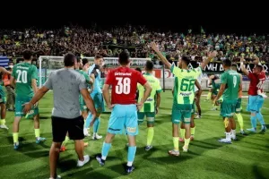 ΕΤΣΙ πανηγυρίστηκε η σπουδαία πρόκριση! (Φώτος/Βίντεο)