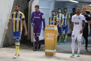 ΑΠΟΕΛ - Πάφος: Έβαλαν από ένα γκολ, ξεκίνησαν με "Χ" (φώτος)