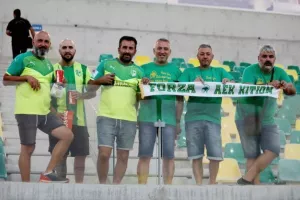 ΑΕΚ-Δόξα: Κόλλησε... και γκέλαρε! (φώτος)