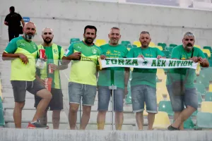 (Φωτορεπορτάζ) Oι ΑΕΚτζήδες στην ΑΡΕΝΑ 
