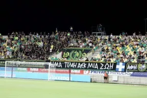 ΑΕΚ-Δόξα: Κόλλησε... και γκέλαρε! (φώτος)