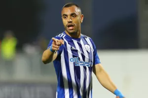 Νοκ-άουτ ο Χαρογιάν - Φανέλα βασικού σε Κορρέα