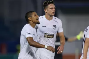 Ανόρθωση - Πάφος Fc: Χορτάσαμε γκολ, νίκη για τους Παφίτες (φώτος) 