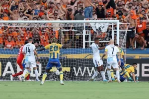 AΠΟΕΛ - Djurgårdens: Πήγε για ΘΡΥΛΙΚΗ ανατροπή, έμεινε... στα μισά (φώτος)